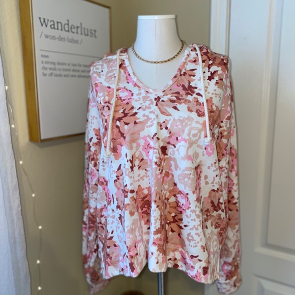 Pink multicolor hoodie - Picture 2 of 5